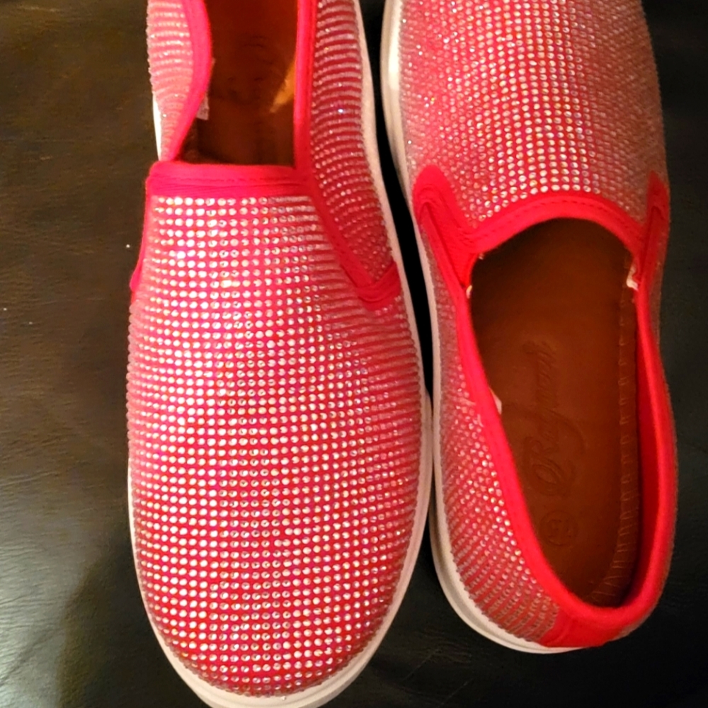 Red slide ons